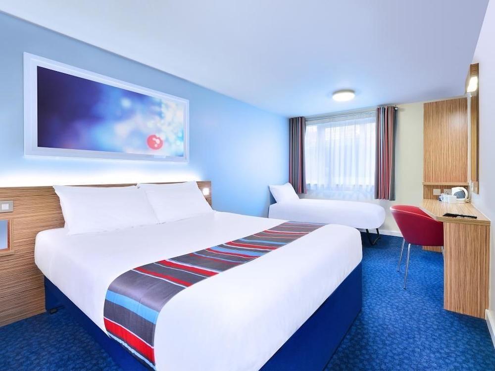 Travelodge London City Airport Exterior photo