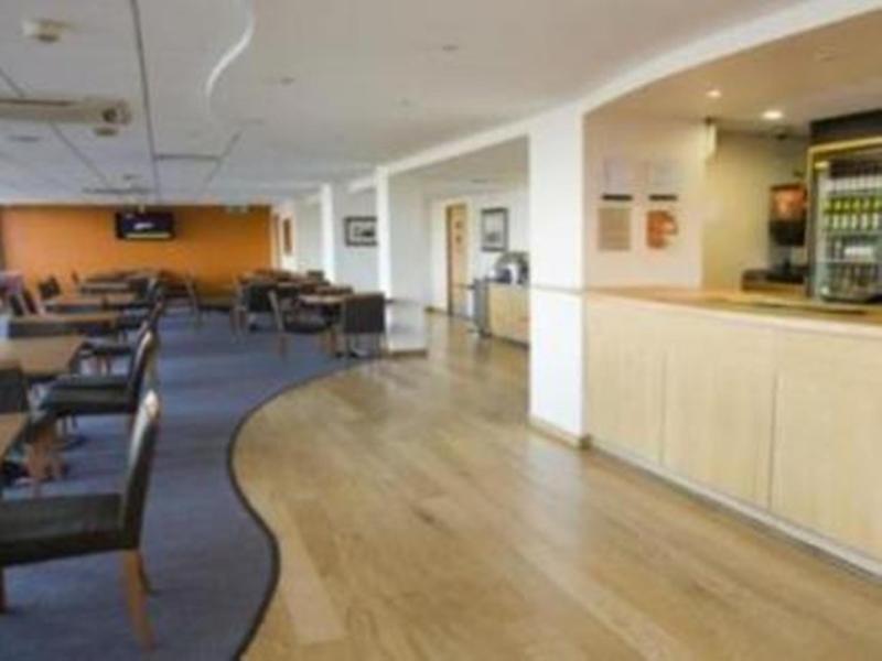 Travelodge London City Airport Exterior photo