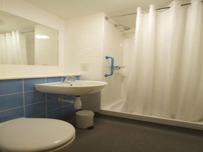 Travelodge London City Airport Exterior photo