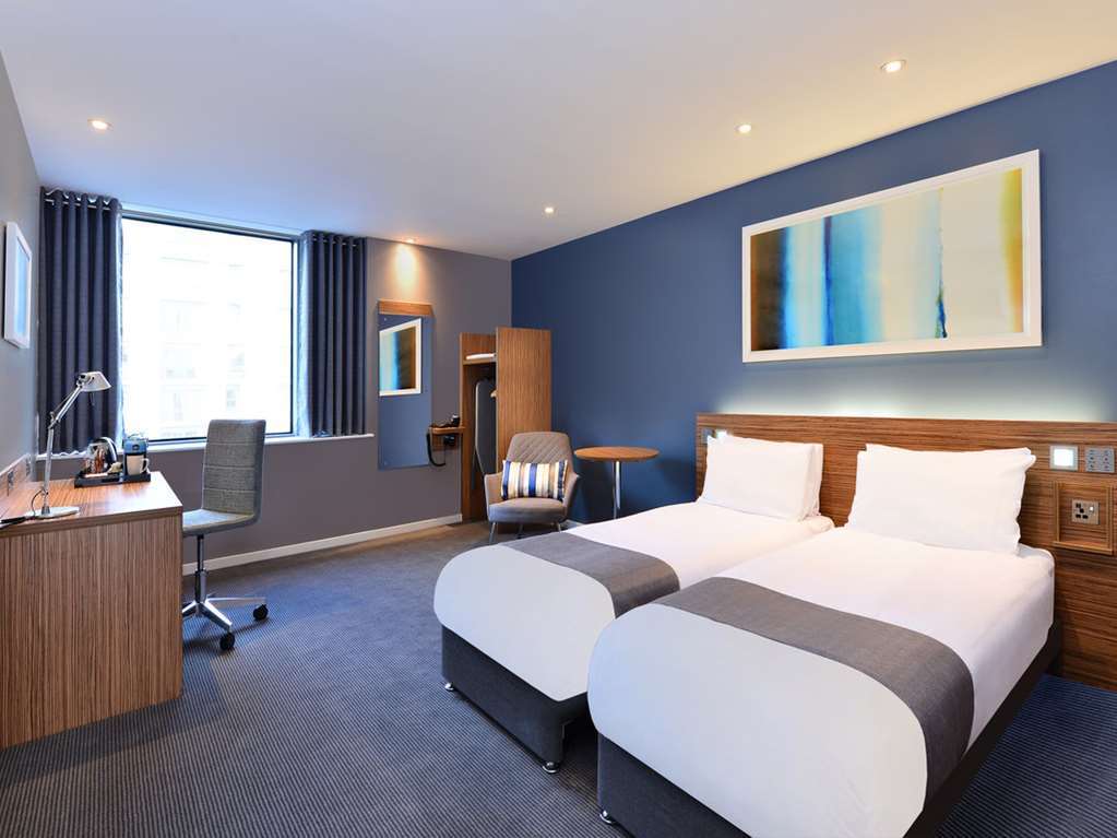 Travelodge London City Airport Room photo