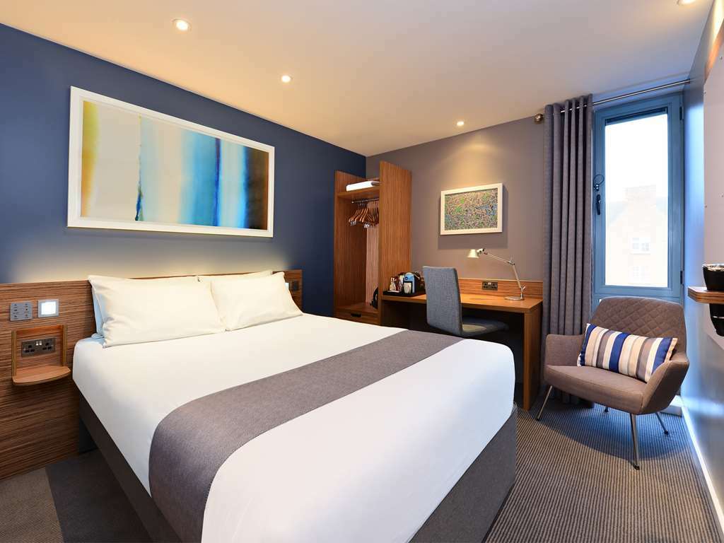 Travelodge London City Airport Room photo