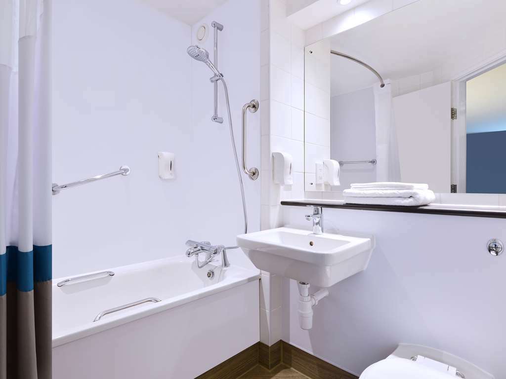 Travelodge London City Airport Room photo